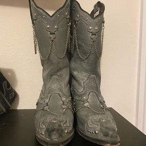 Grey chain cowboy boots